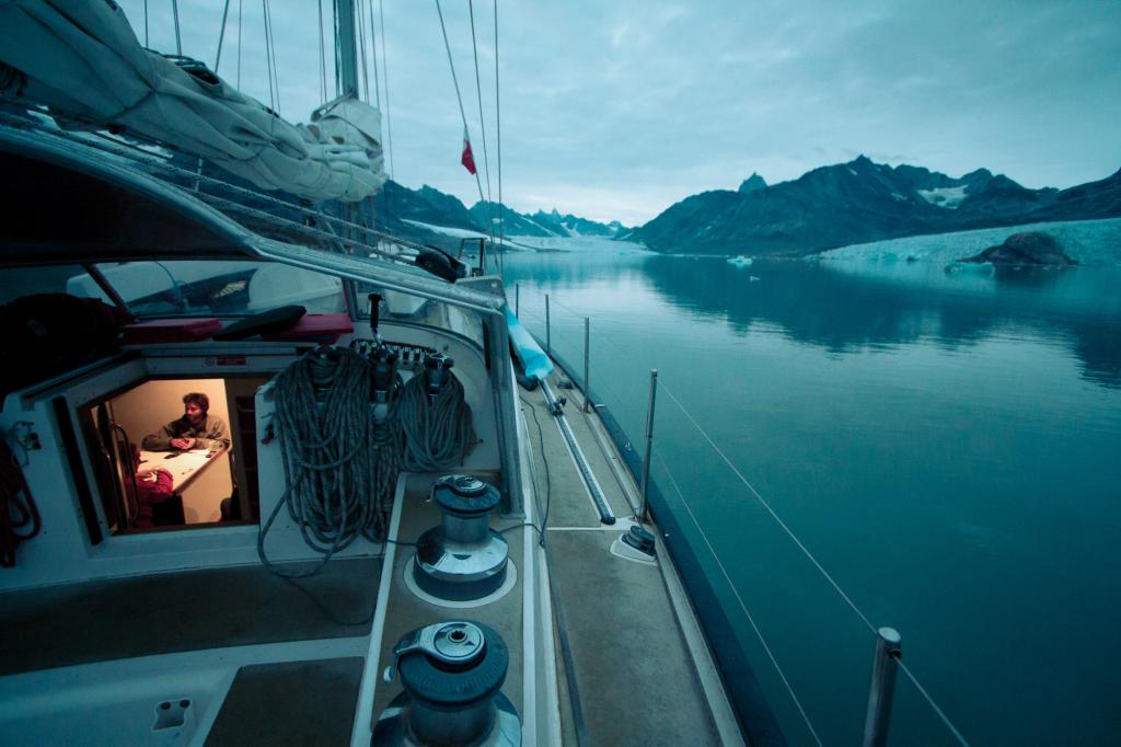 Mit dem Segelschiff die Ostfjorde Ostgrönlands erkunden