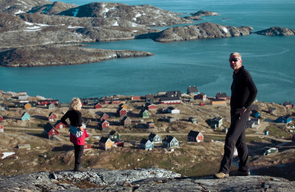 Blick auf die Siedlung Kuummiut in Ostgrönland
