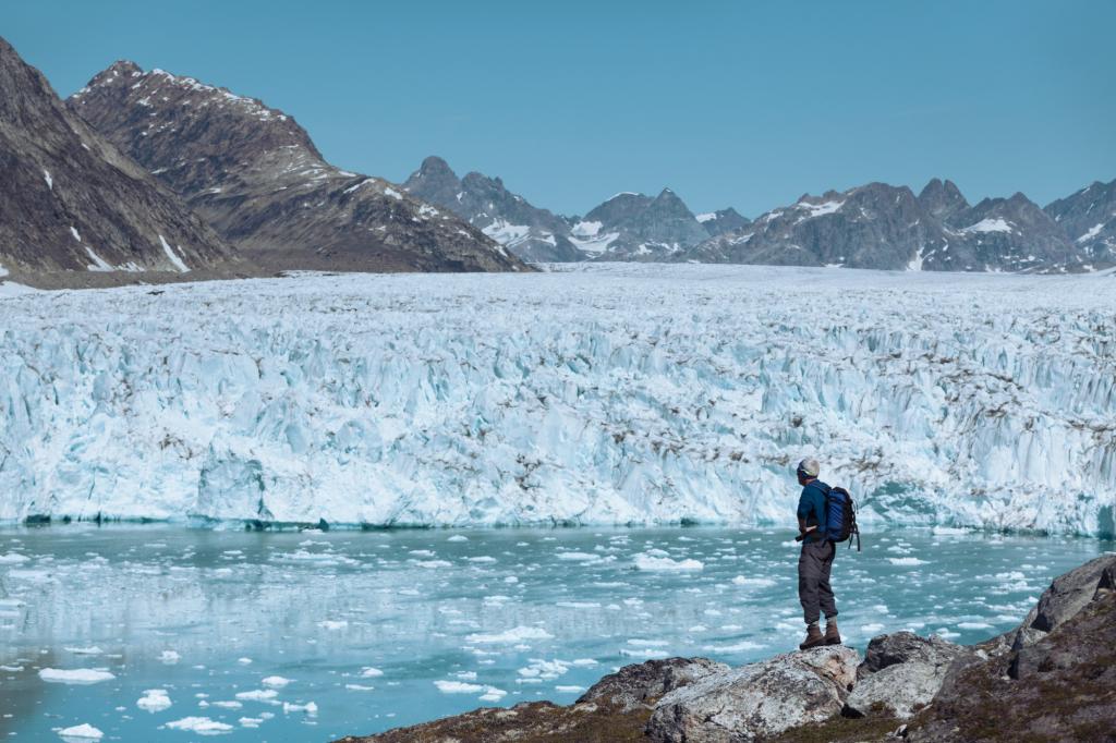Die Sicht auf Knud Rasmussen Gletscher und Hinterland